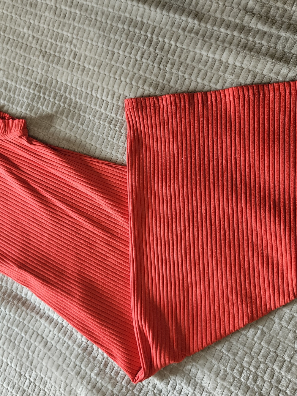Zara Ribbed Ruffle Sleeve Dress - Picture 7 of 9